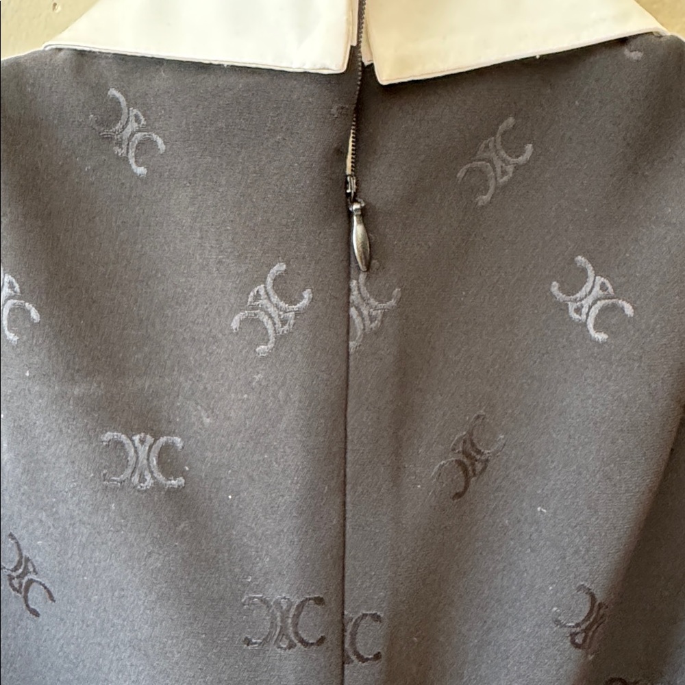 Celine-Black Dress with White Collar& Gold Celine Buttons-made in Italy-luxury - Picture 8 of 16